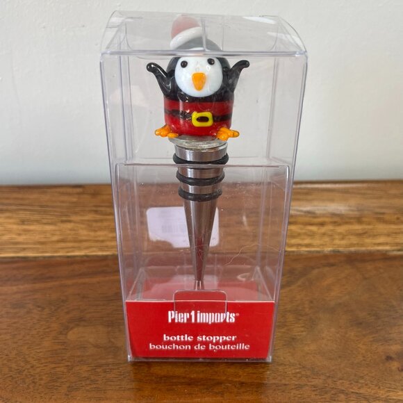 Pier 1 Glass Penguin Wine Bottle Stopper Christmas Santa Hat White Elephant Gift - Picture 1 of 7